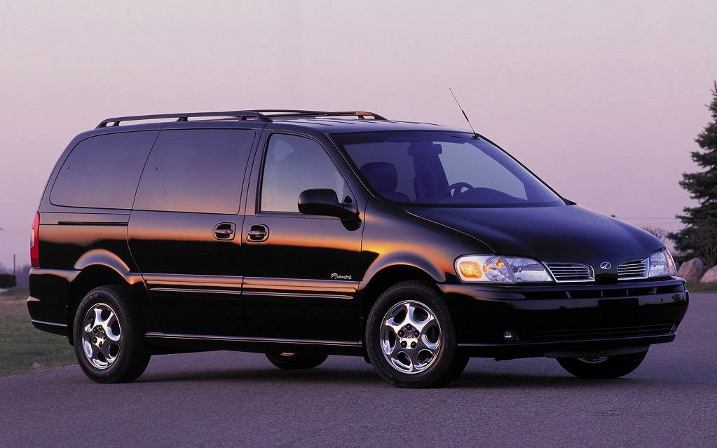 <p>Oldsmobile Silhouette 2001</p>