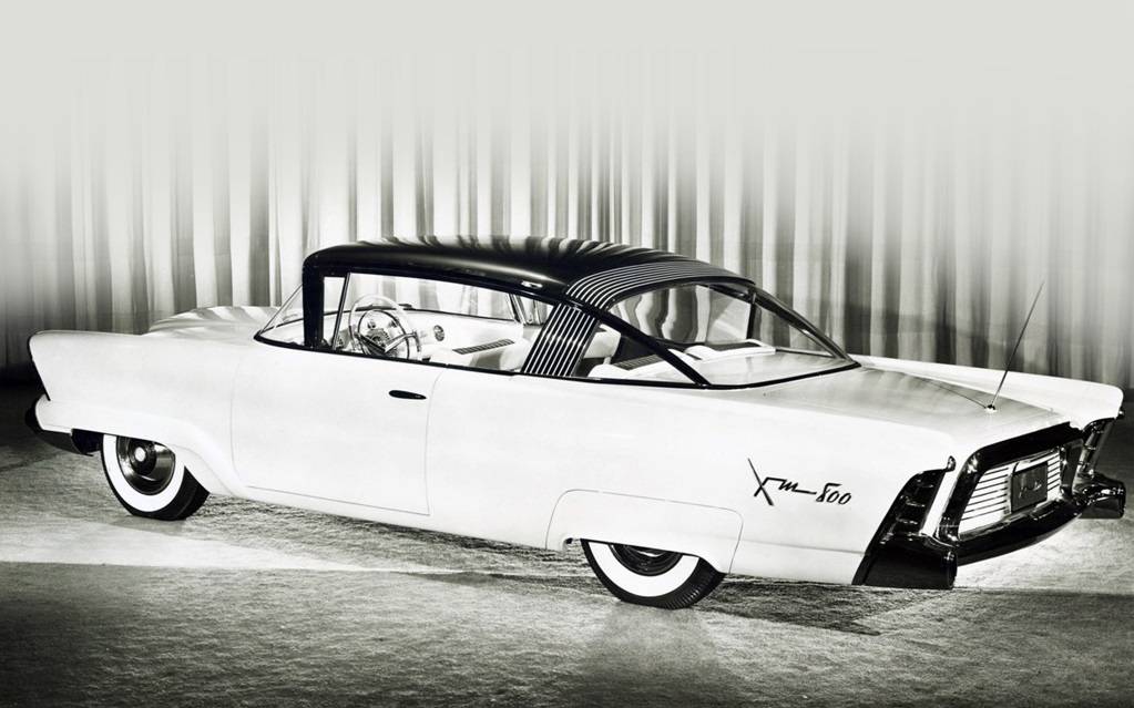 <p>Mercury Monterey XM-800&nbsp;1954</p>