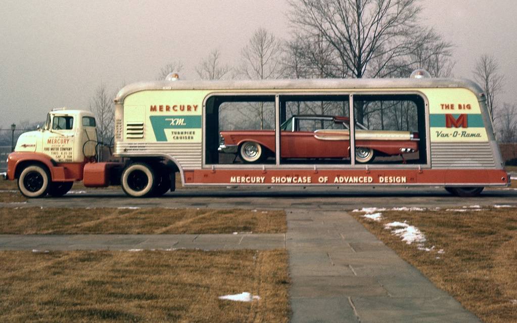 <p>Mercury XM Turnpike Cruiser 1956</p>