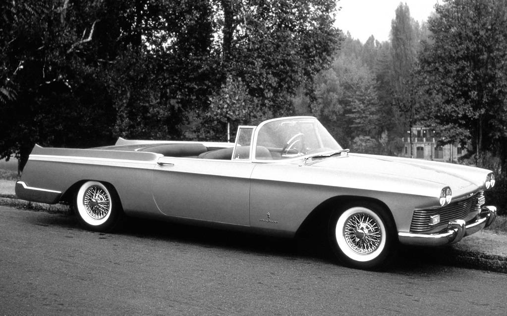 <p>Cadillac Starlight 1958 (dessiné par Pininfarina)</p>