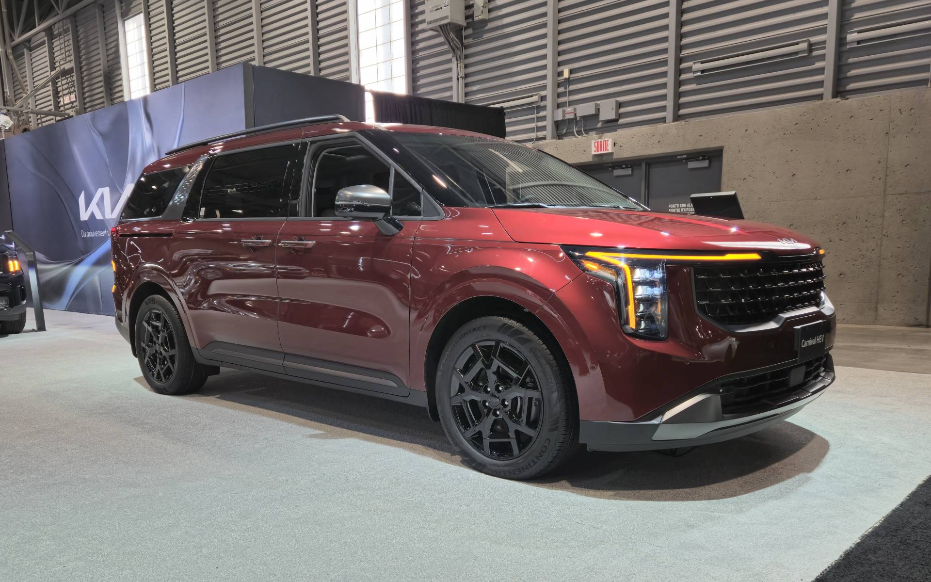 <p>Kia Carnival hybride 2025</p>