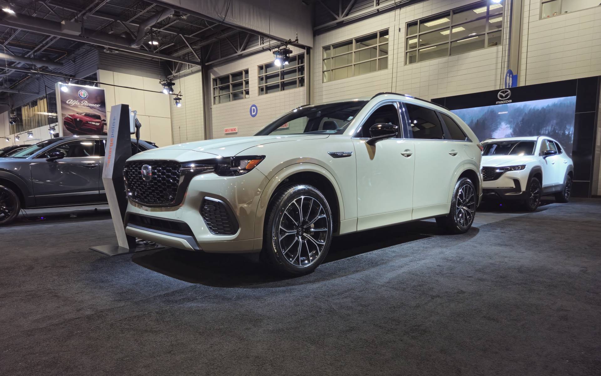 <p>Mazda CX-70 PHEV 2025</p>