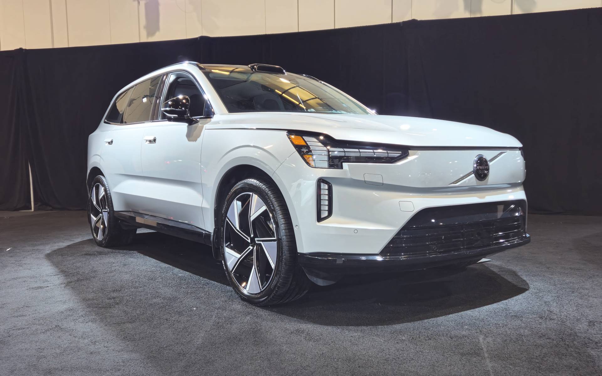 <p>Volvo EX90 2025</p>