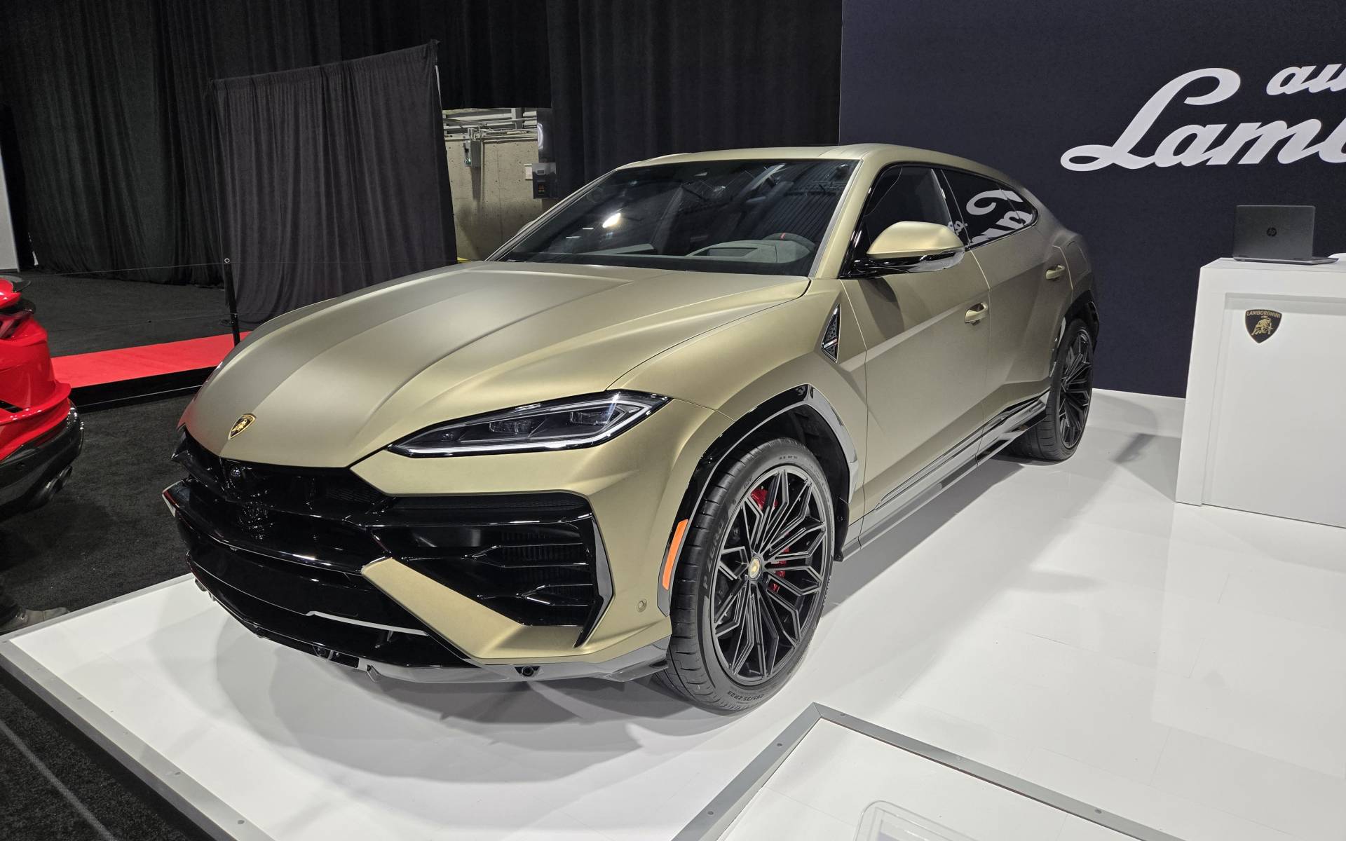 <p>Lamborghini Urus SE 2025</p>