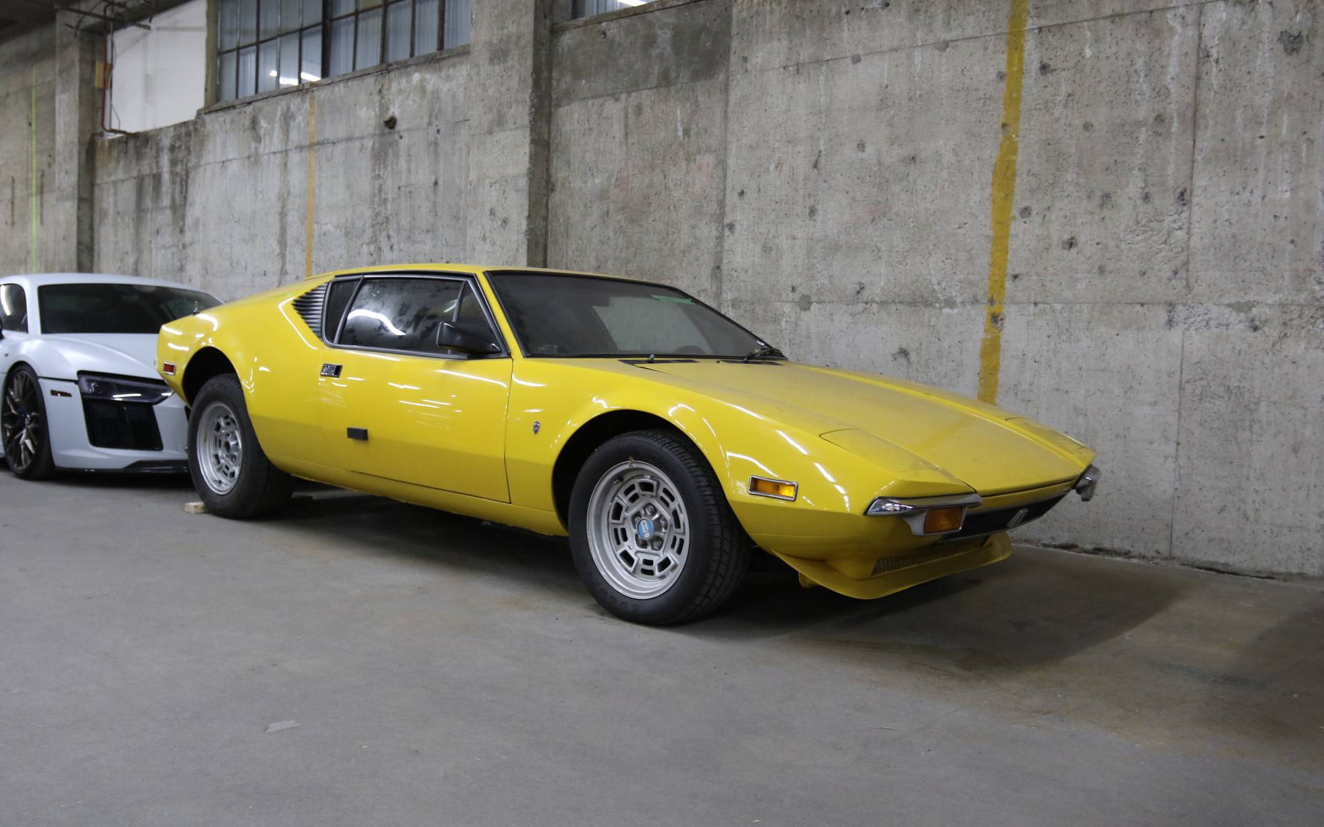 <p>De Tomaso Pantera</p>
