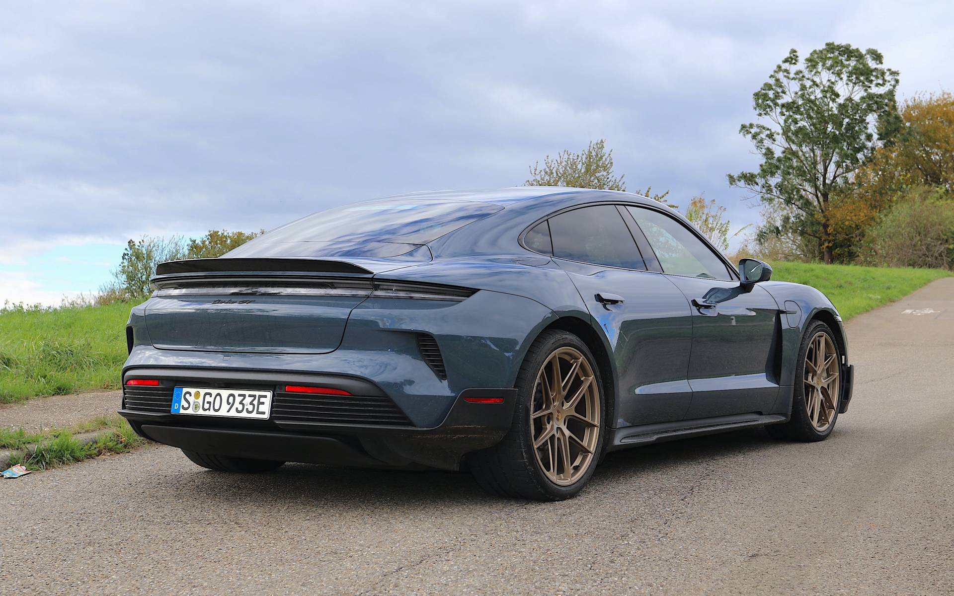 <p>Porsche Taycan Turbo GT</p>