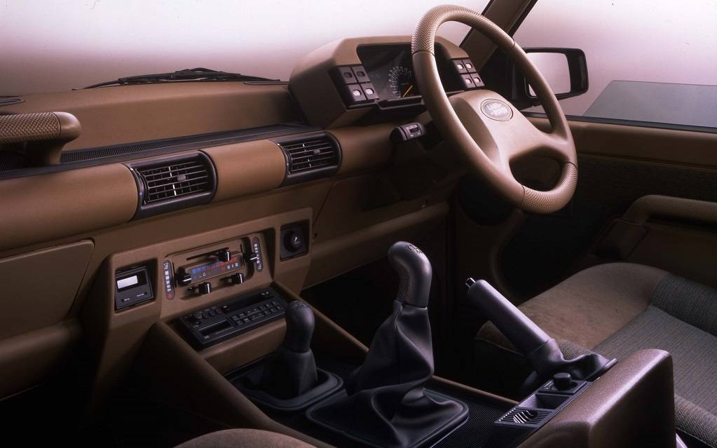 <p>Intérieur du Land Rover Discovery 1</p>
