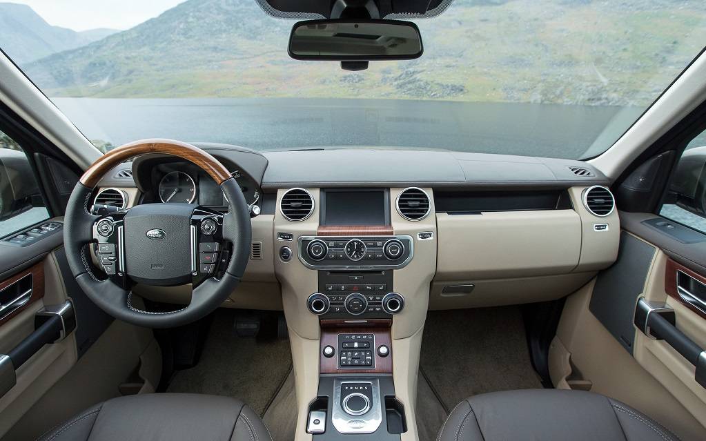 <p>Intérieur du Land Rover Discovery 4 / LR4</p>