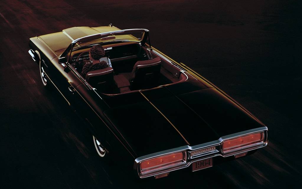 <p>Ford Thunderbird 1964</p>