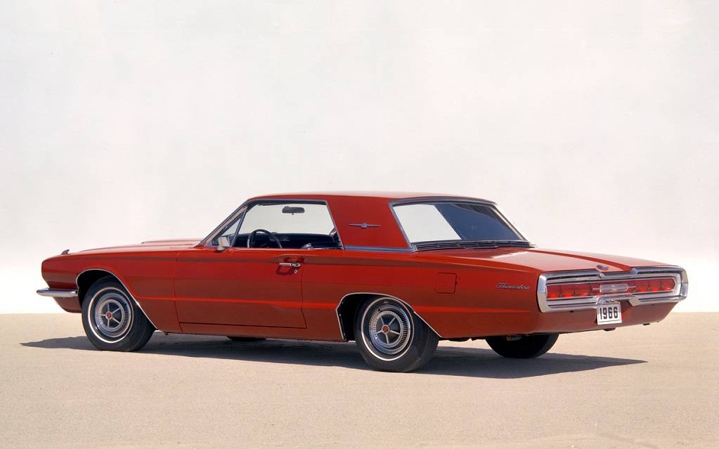 <p>Ford Thunderbird 1966</p>