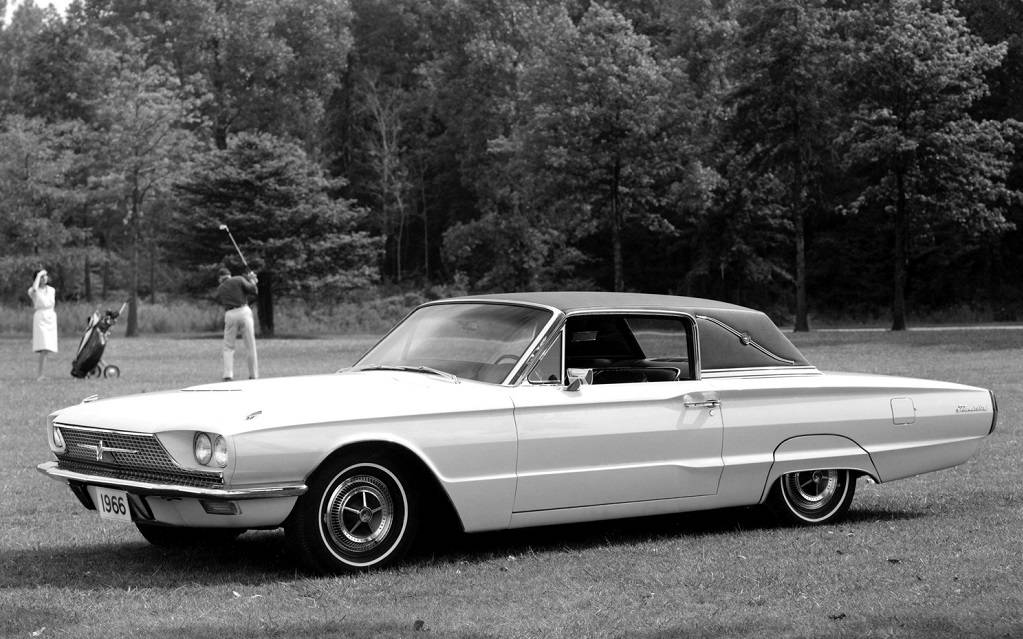 <p>Ford Thunderbird Town Landau 1966</p>