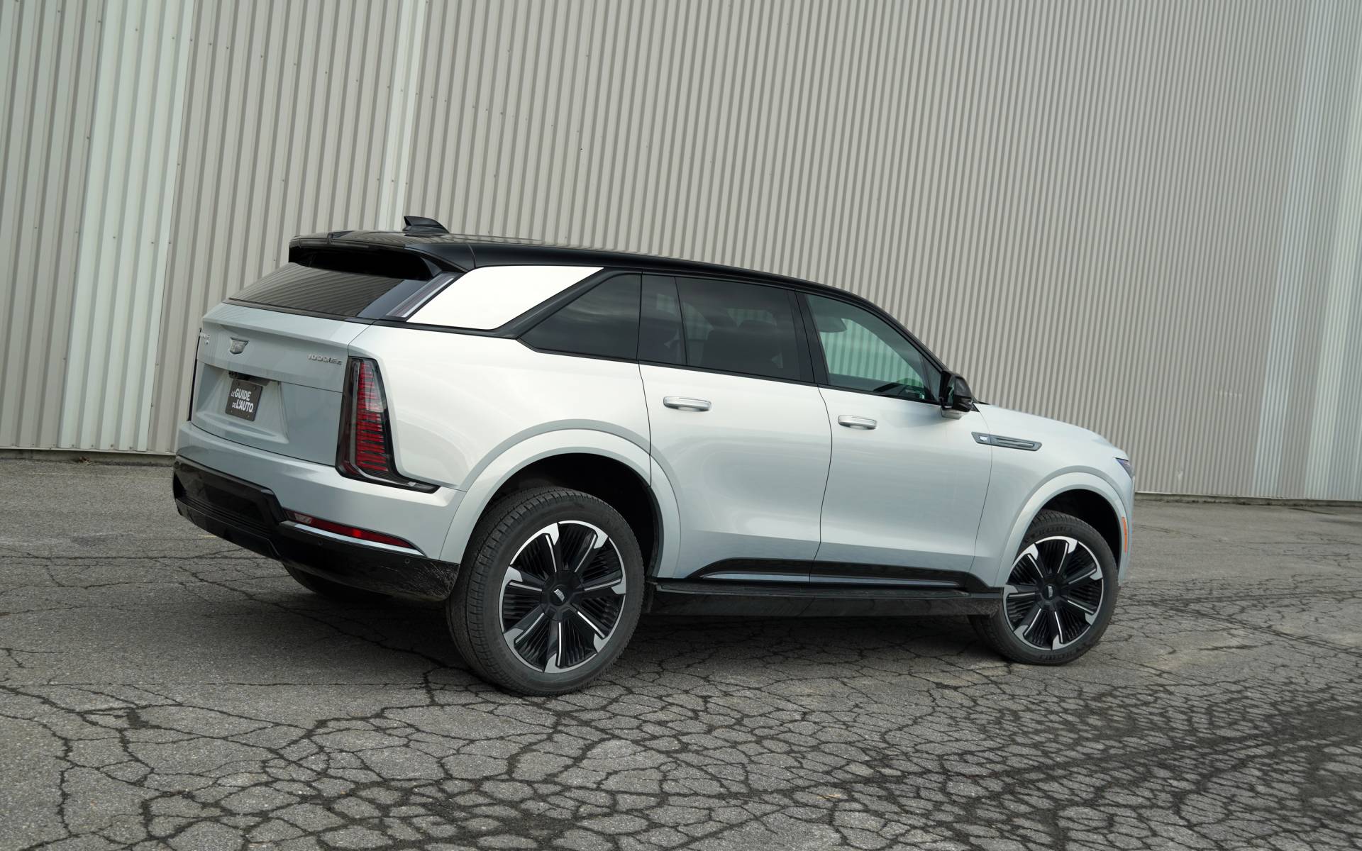 <p>Cadillac Escalade IQ 2025</p>