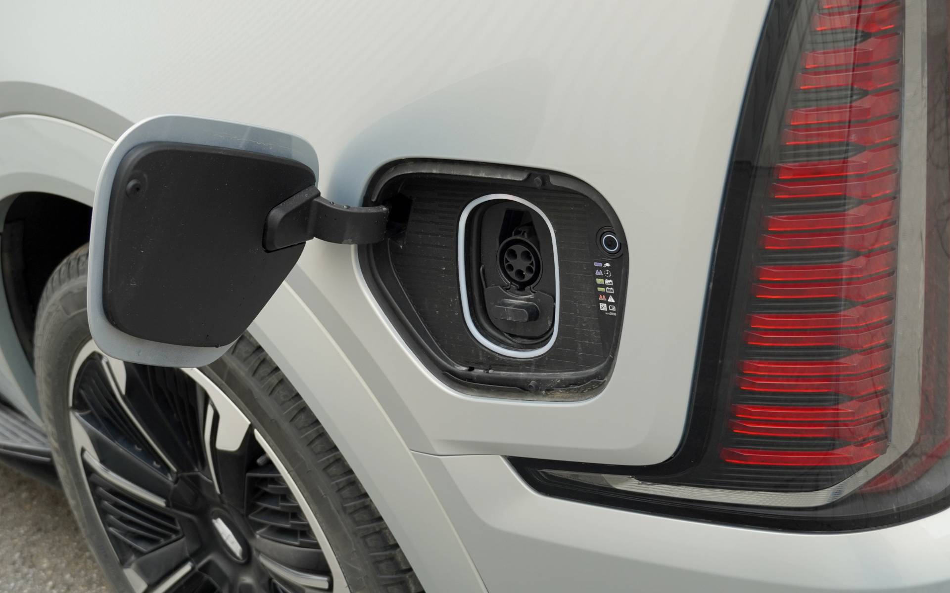 <p>Cadillac Escalade IQ 2025</p>