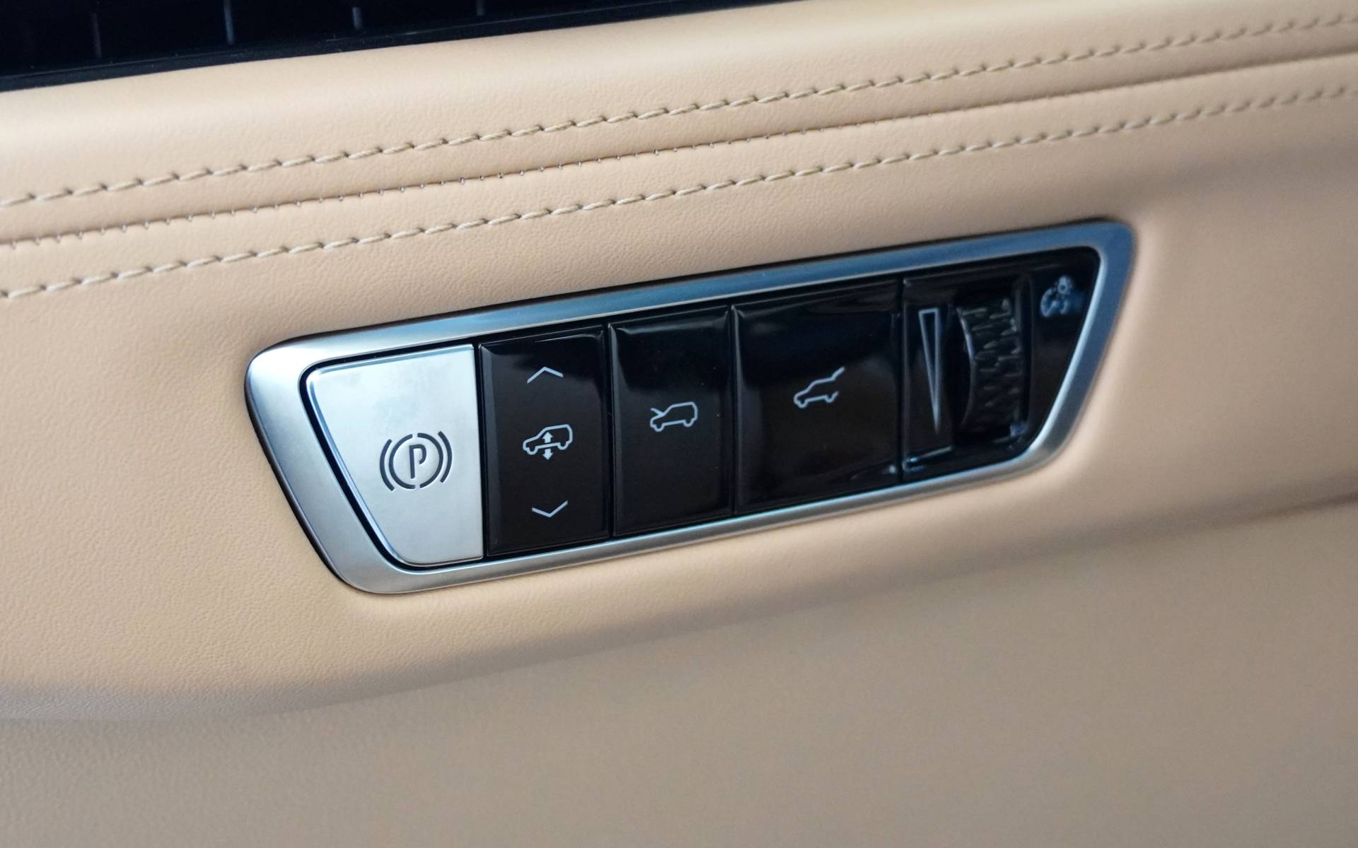 <p>2025 Cadillac Escalade IQ</p>