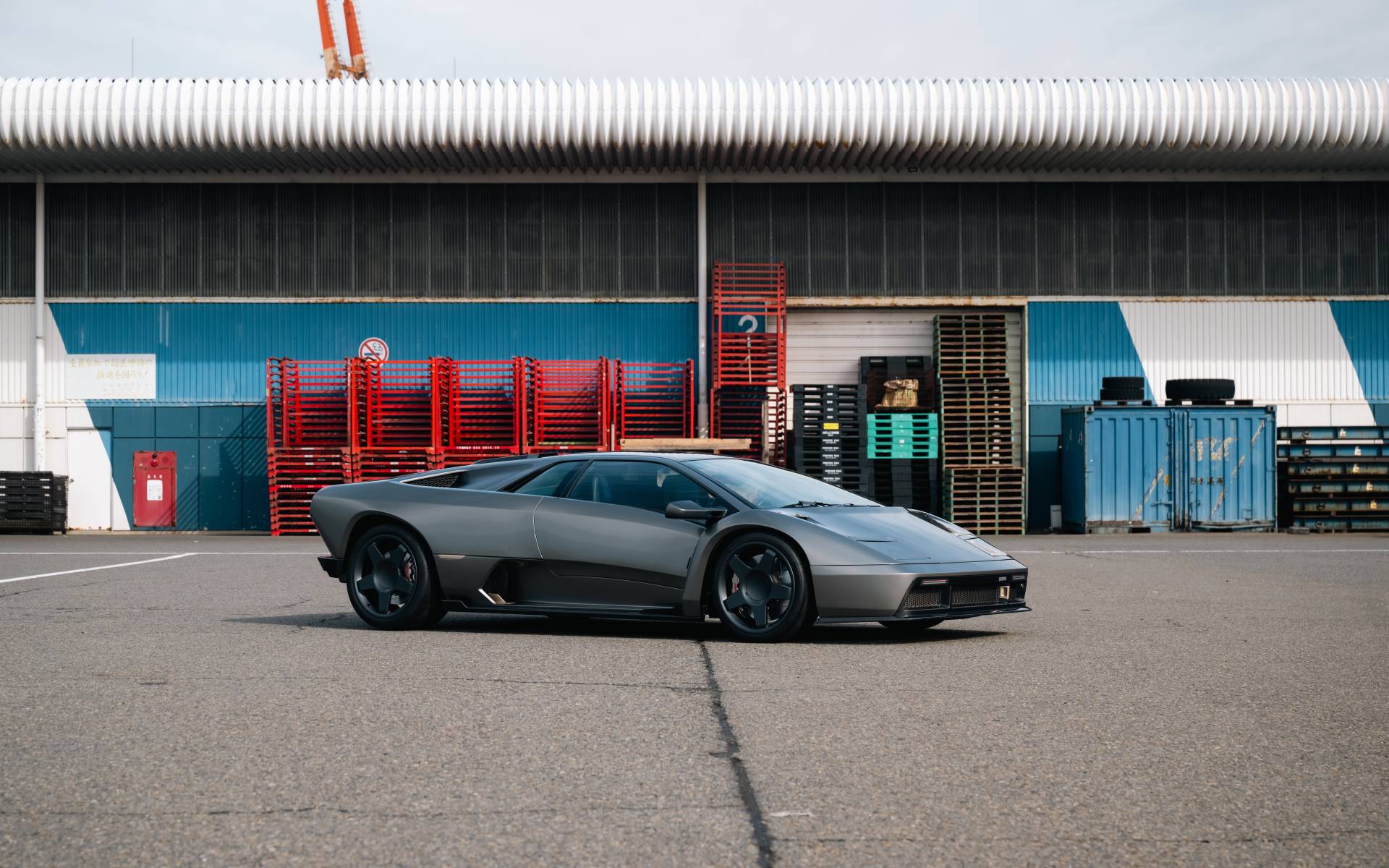 <p>Eccentrica V12</p>