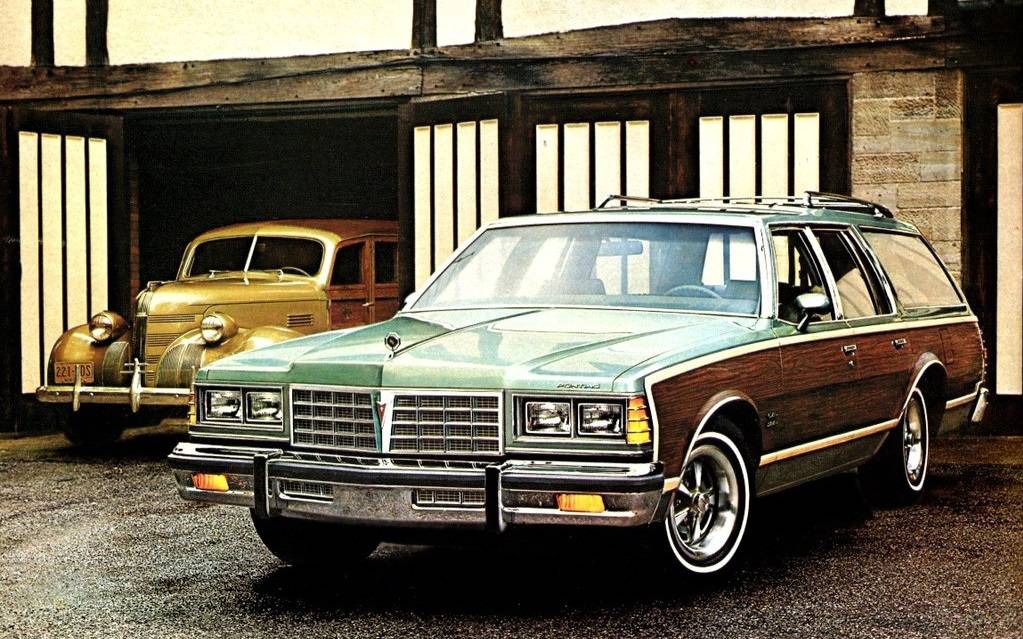 <p>Pontiac Grand Safari 1977</p>