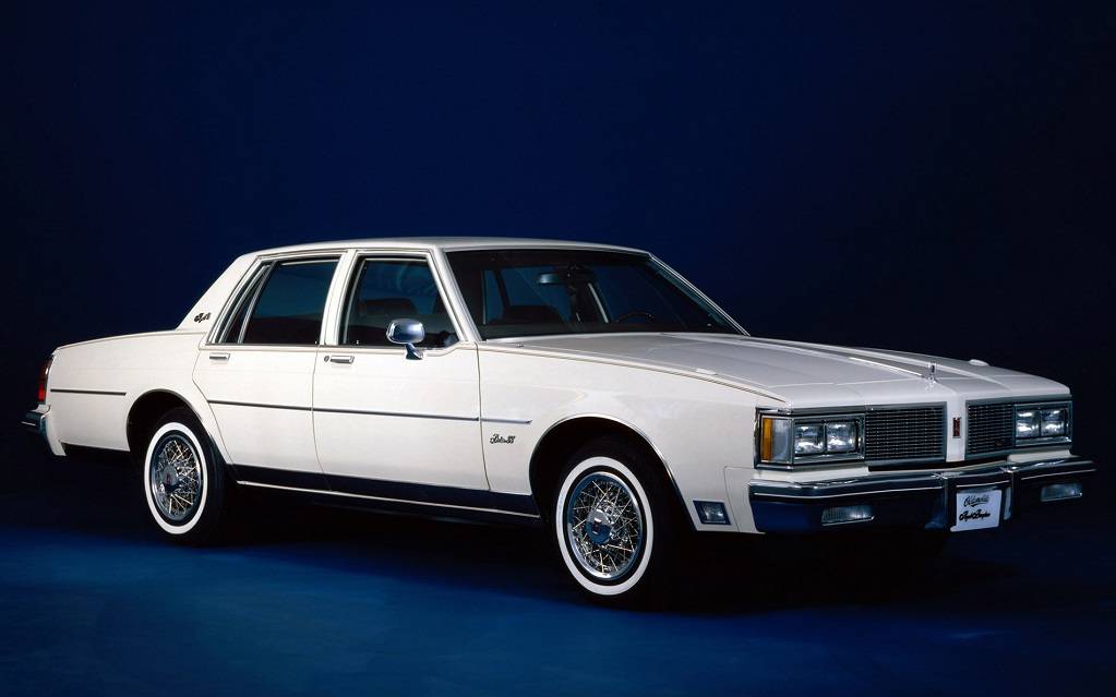 <p>Oldsmobile Delta 88 Royale 1983</p>
