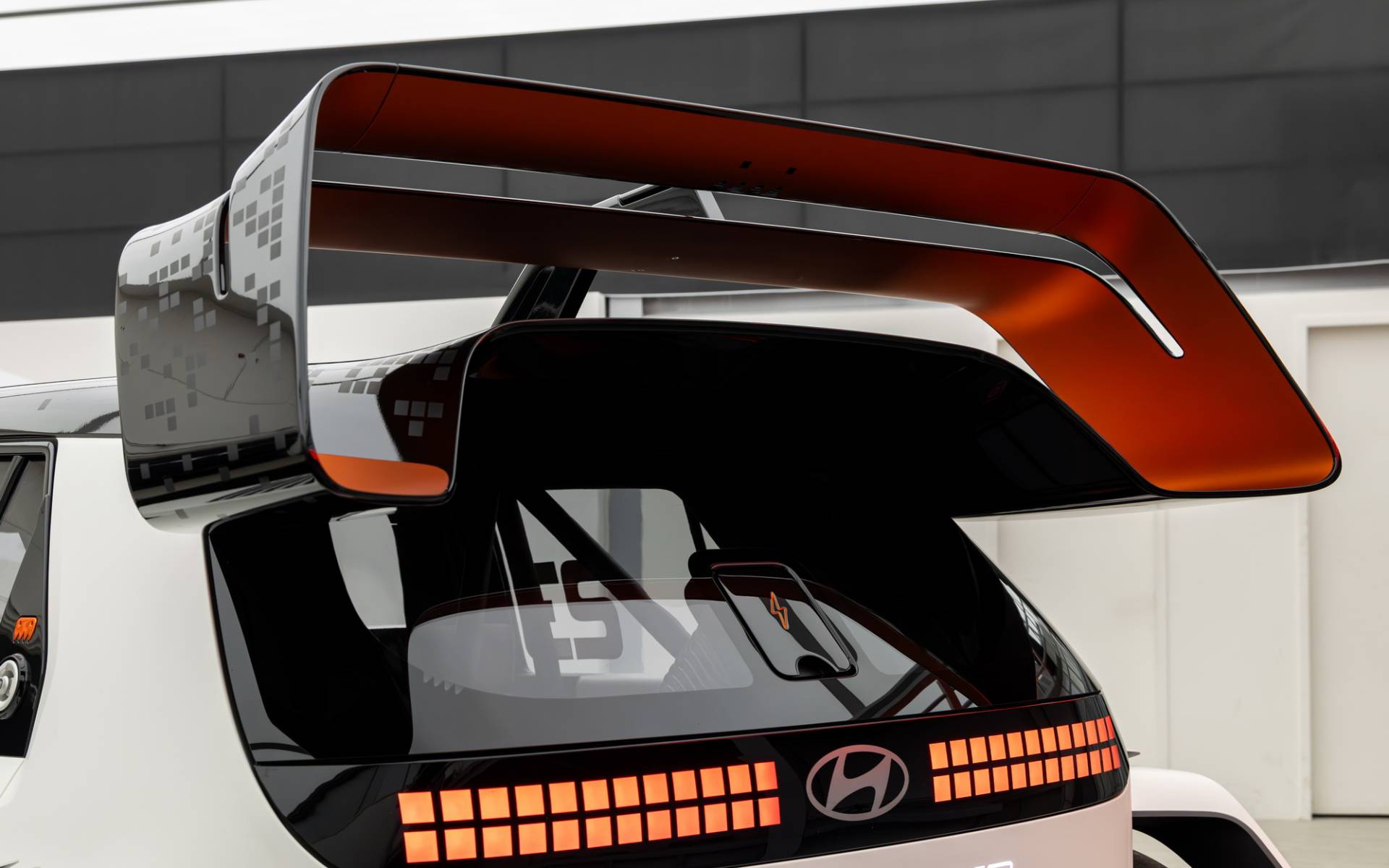 <p>Hyundai Insteroid Concept</p>
