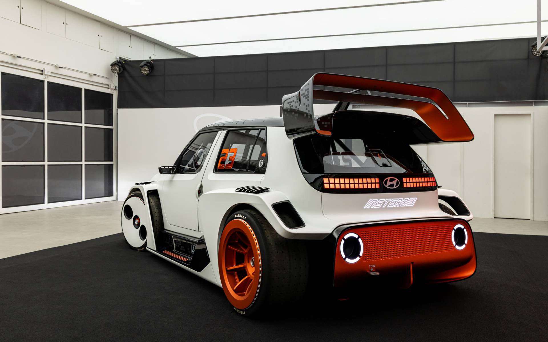 <p>Hyundai Insteroid Concept</p>