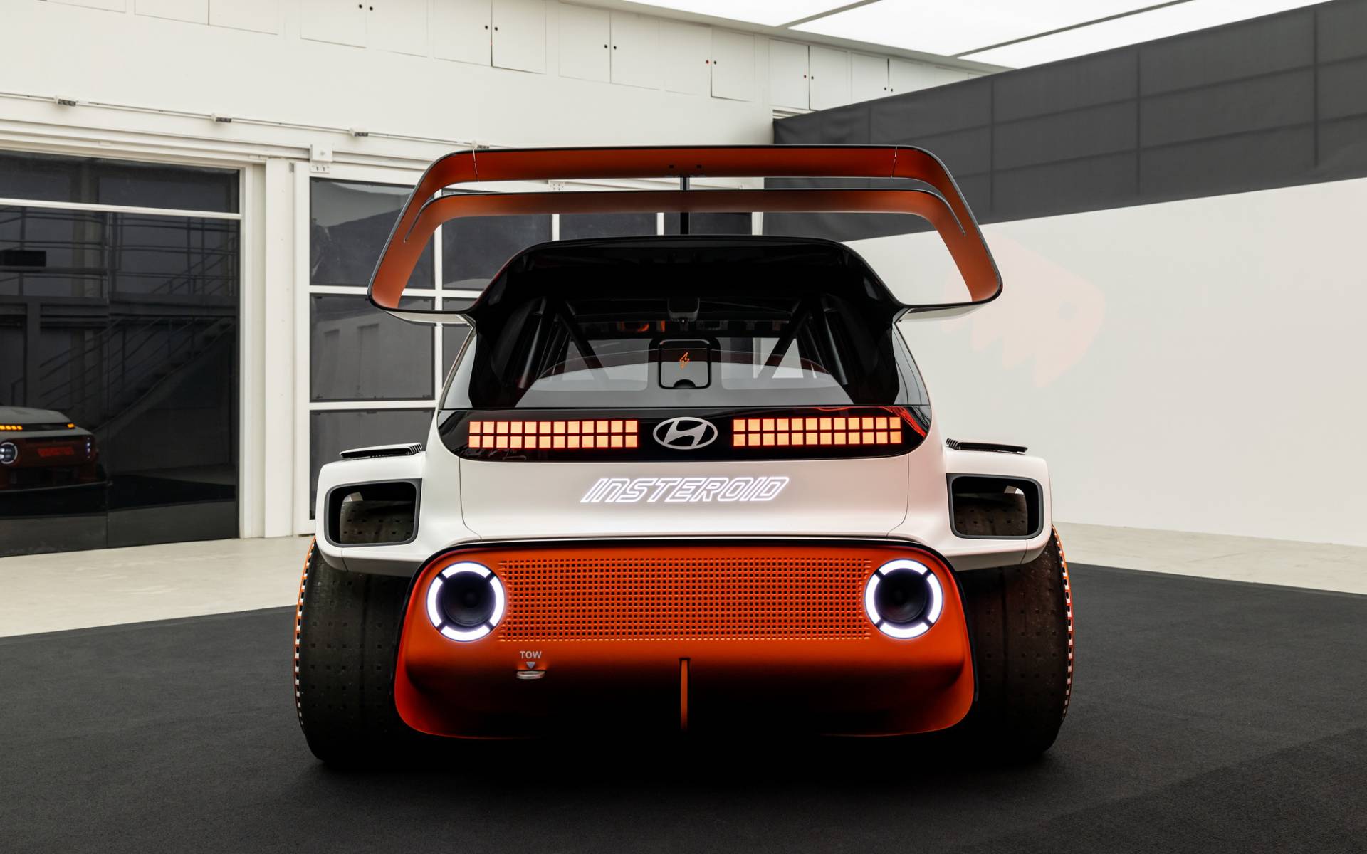 <p>Hyundai Insteroid Concept</p>