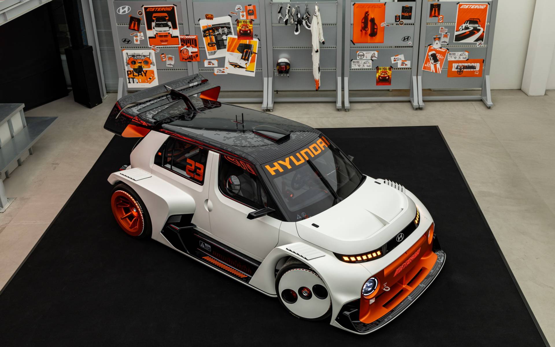 <p>Hyundai Insteroid Concept</p>