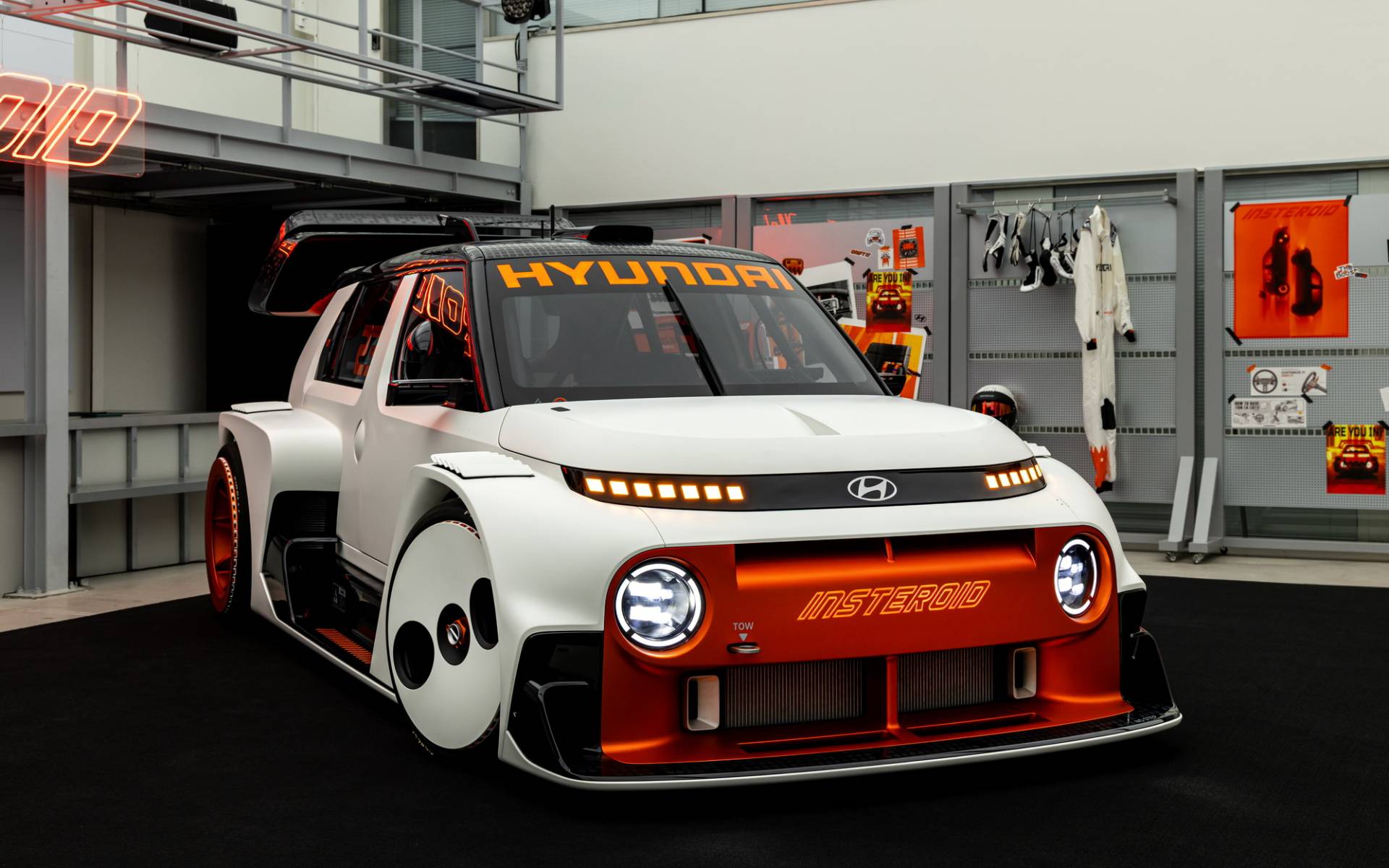 <p>Hyundai Insteroid Concept</p>