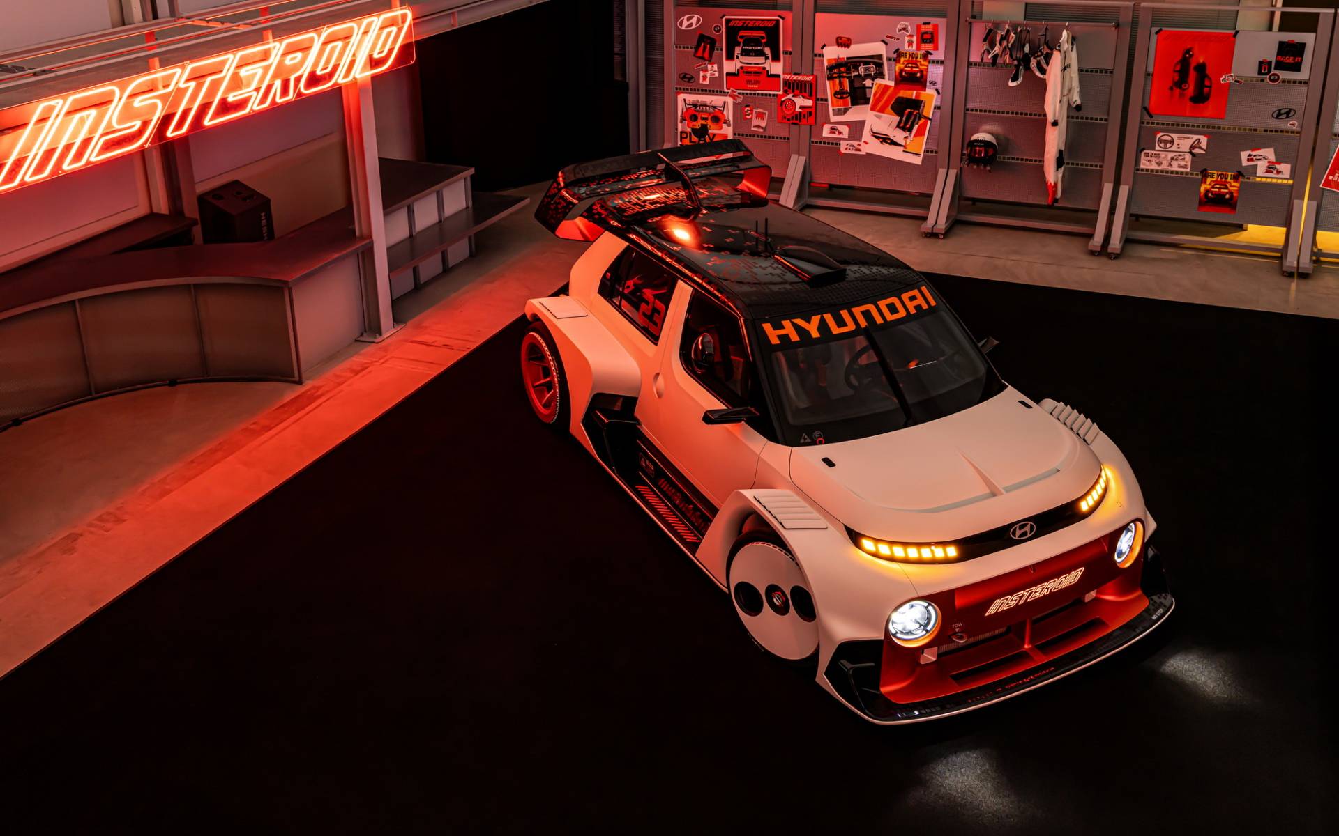 <p>Hyundai Insteroid Concept</p>