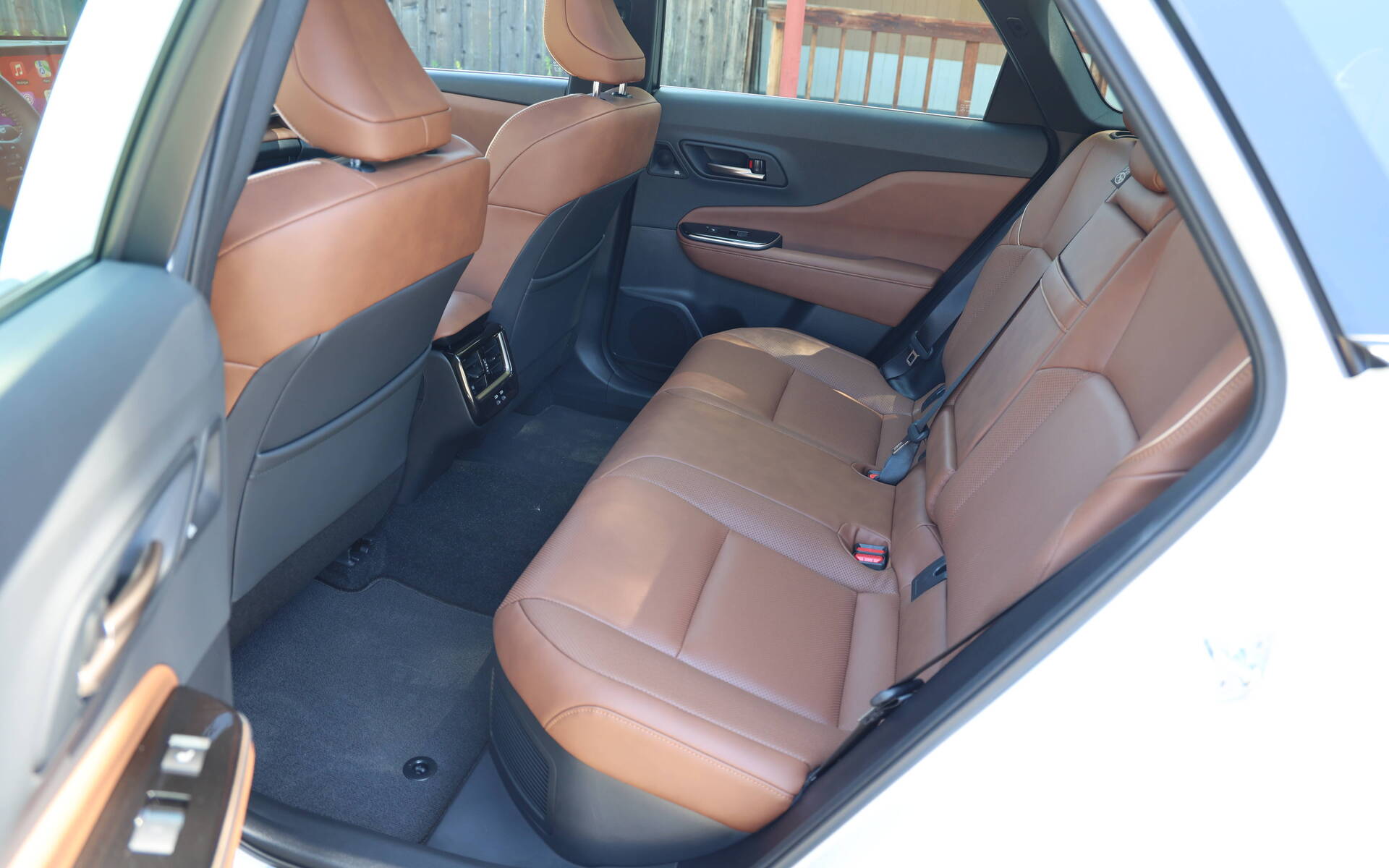 <p>Toyota Crown Signia</p>