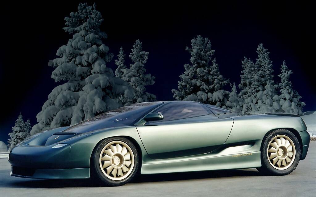<p>Lotus Emotion (1991, dessiné par Bertone)</p>