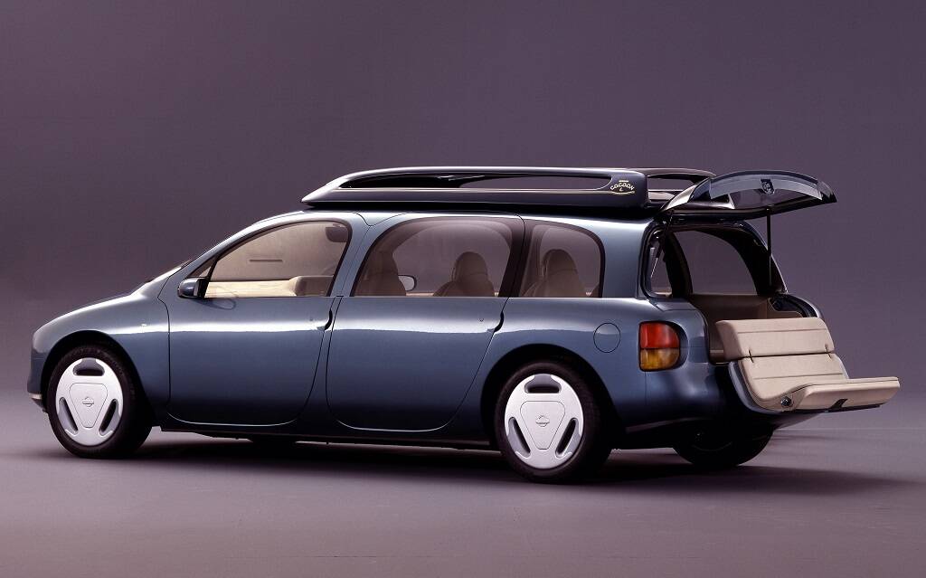<p>Nissan Cocoon L (1991)</p>