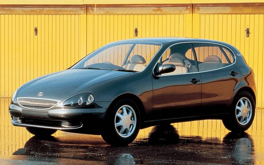 <p>Lexus Landau (1994)</p>
