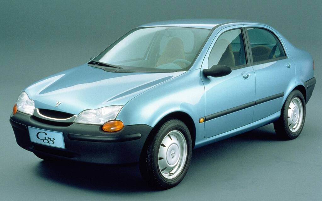 <p>Porsche C88 (1995, développé pour le marché chinois)</p>