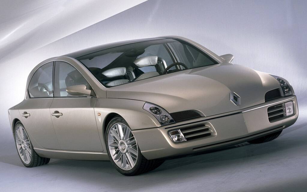 <p>Renault Initiale (1995)</p>