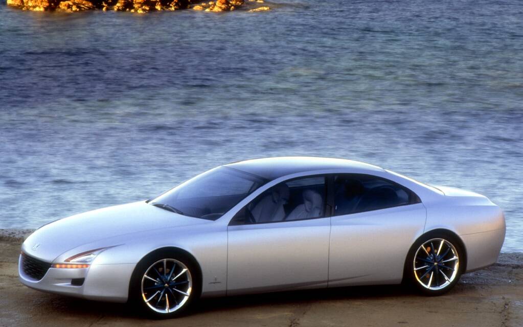 <p>Peugeot Nautilus (1997, dessiné par Pininfarina)</p>