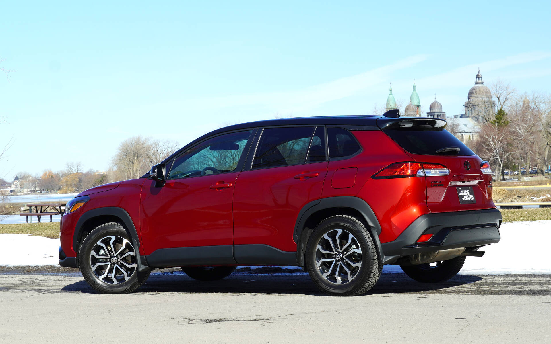 <p>Toyota Corolla Cross Hybride SE 2025</p>