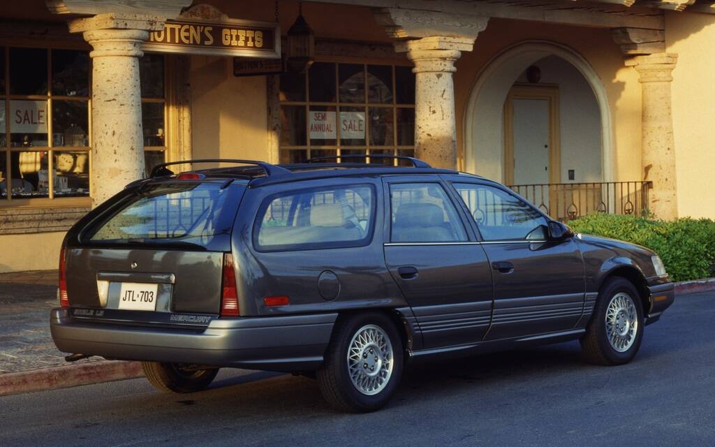 <p>Mercury Sable 1989</p>