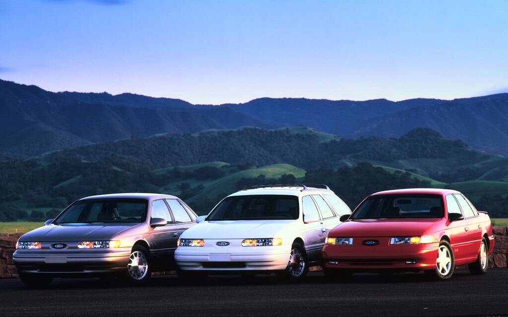 <p>Ford Taurus 1995</p>