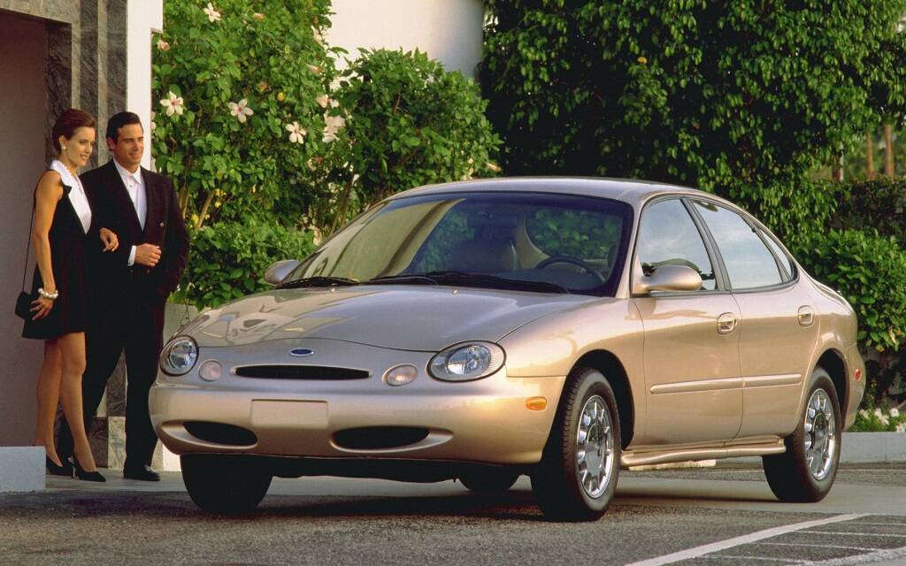 <p>Ford Taurus 1996</p>