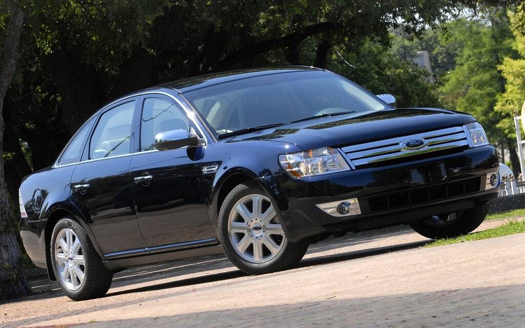 <p>Ford Taurus 2008</p>