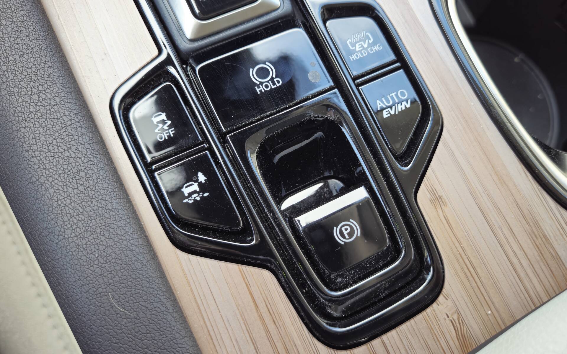 <p>Lexus RX 450h+</p>