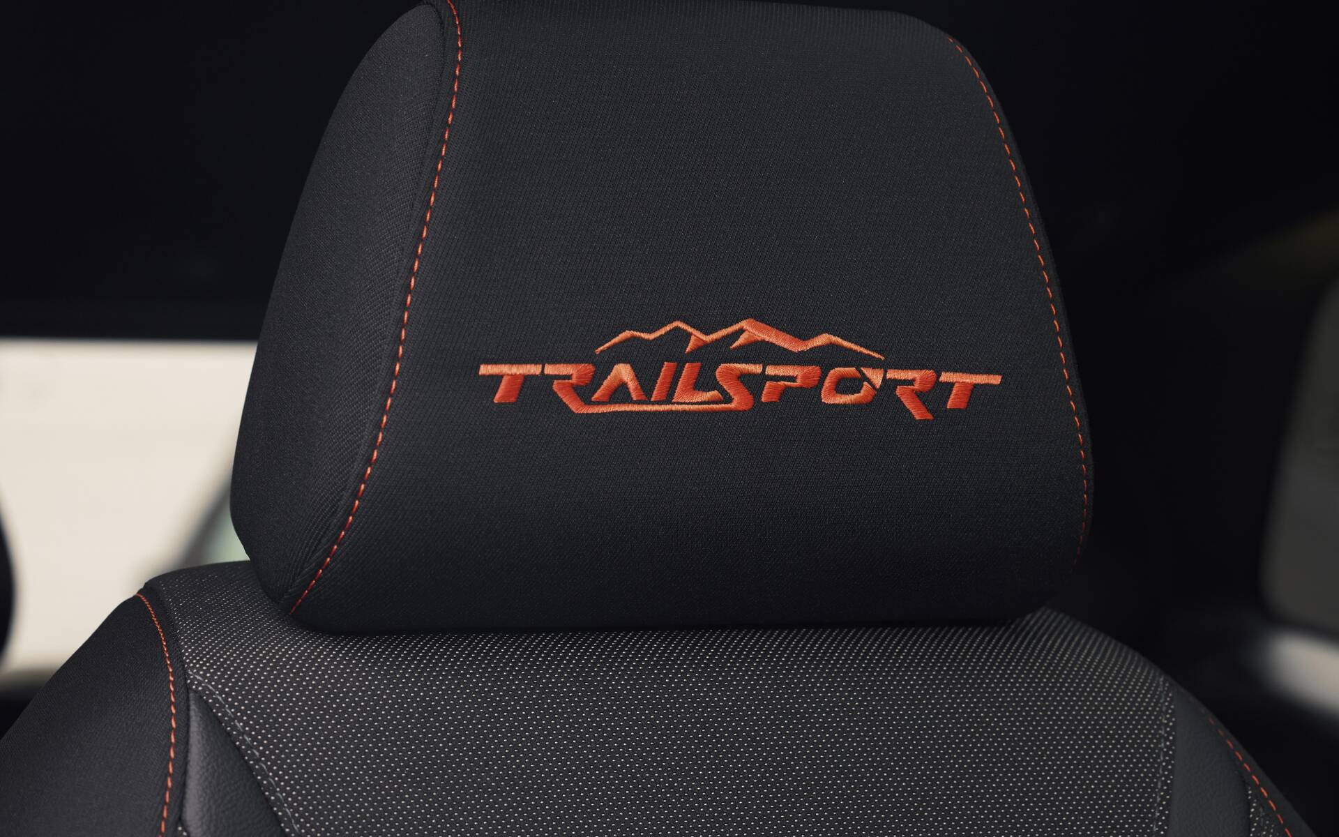 <p>Honda CR-V TrailSport</p>