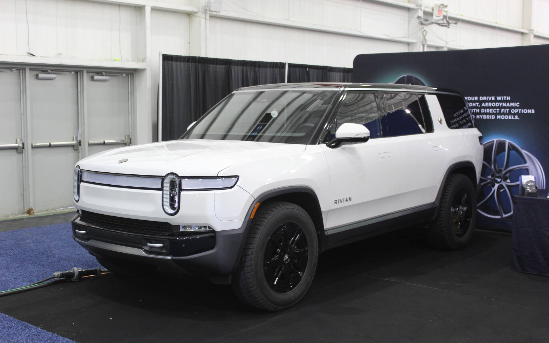<p>Rivian R1S 2025</p>