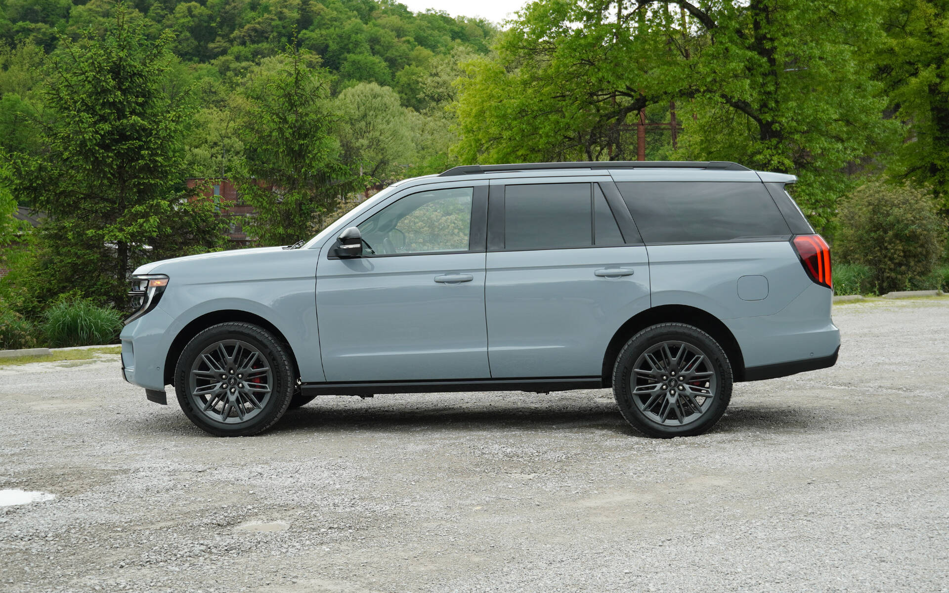 <p>Ford Expedition Platinum (avec ensemble Furtif) 2025</p>