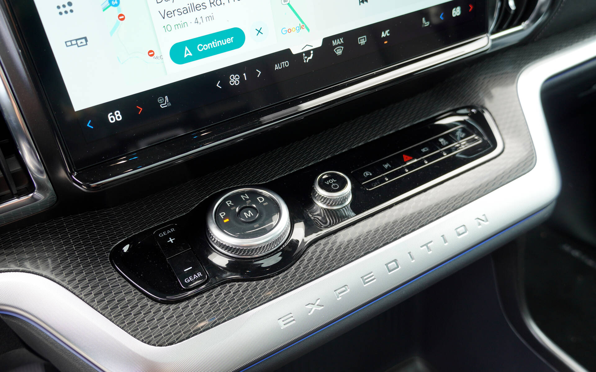 <p>2025 Ford Expedition Platinum (with the Stealth package)</p>