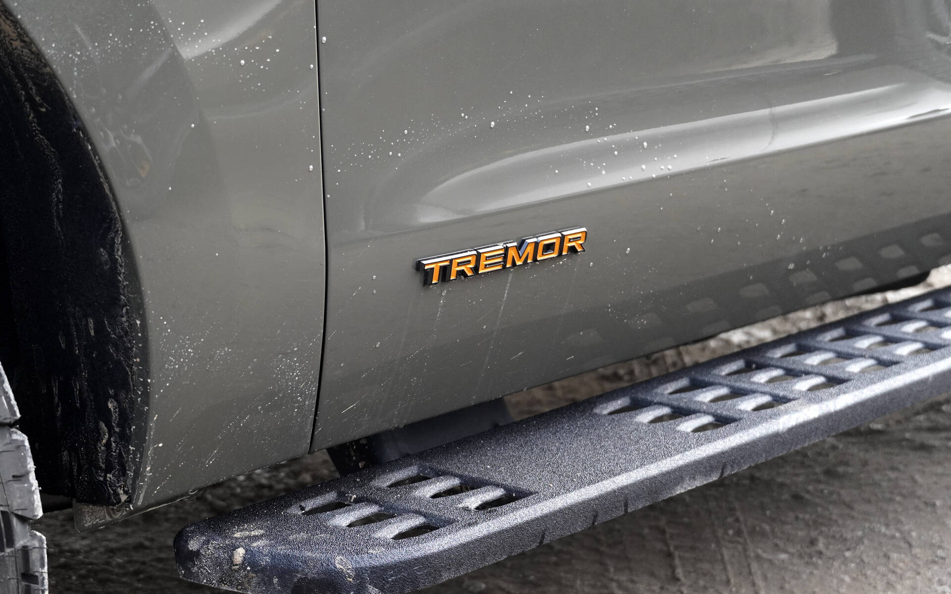 <p>2025 Ford Expedition Tremor</p>