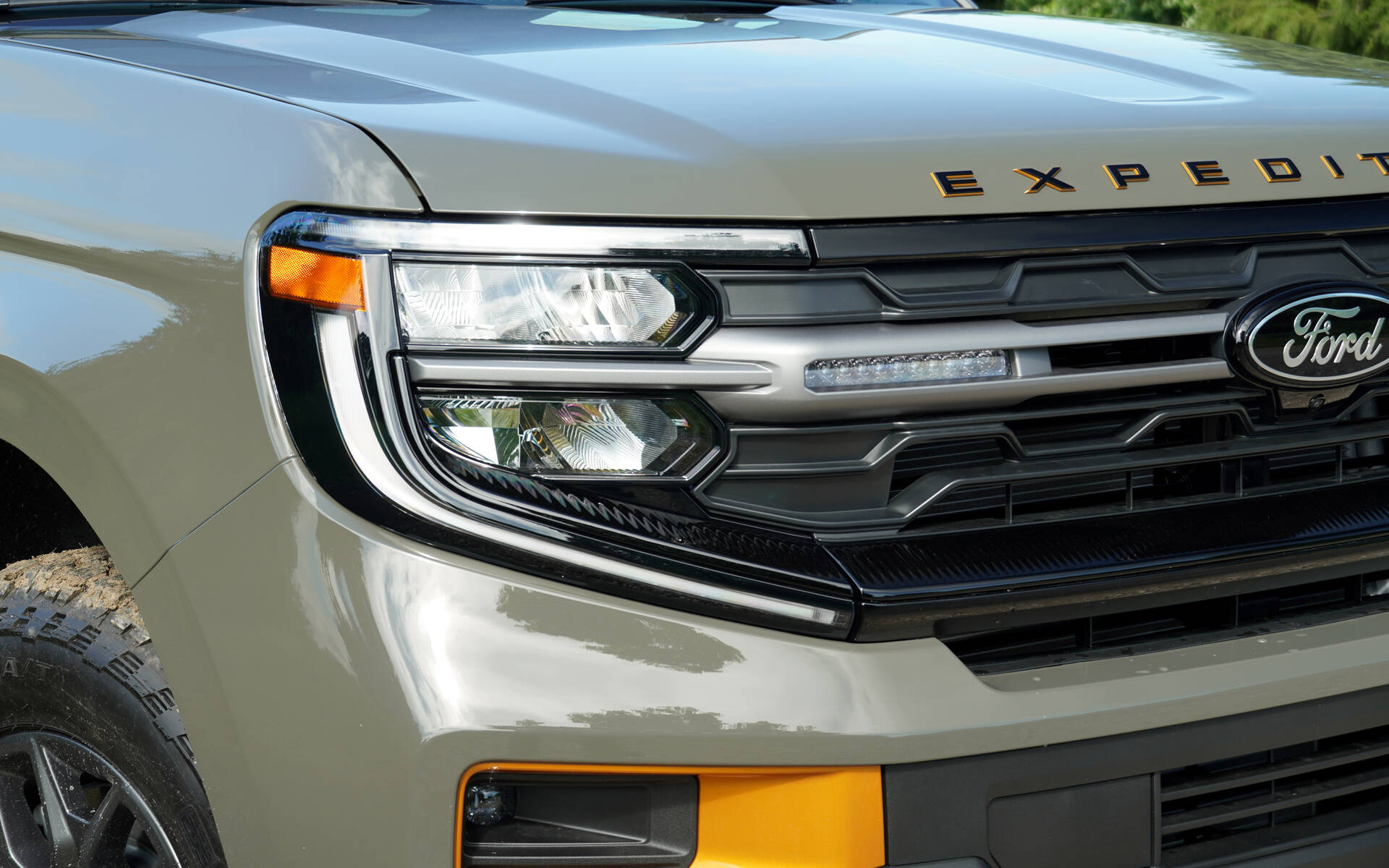 <p>2025 Ford Expedition Tremor</p>