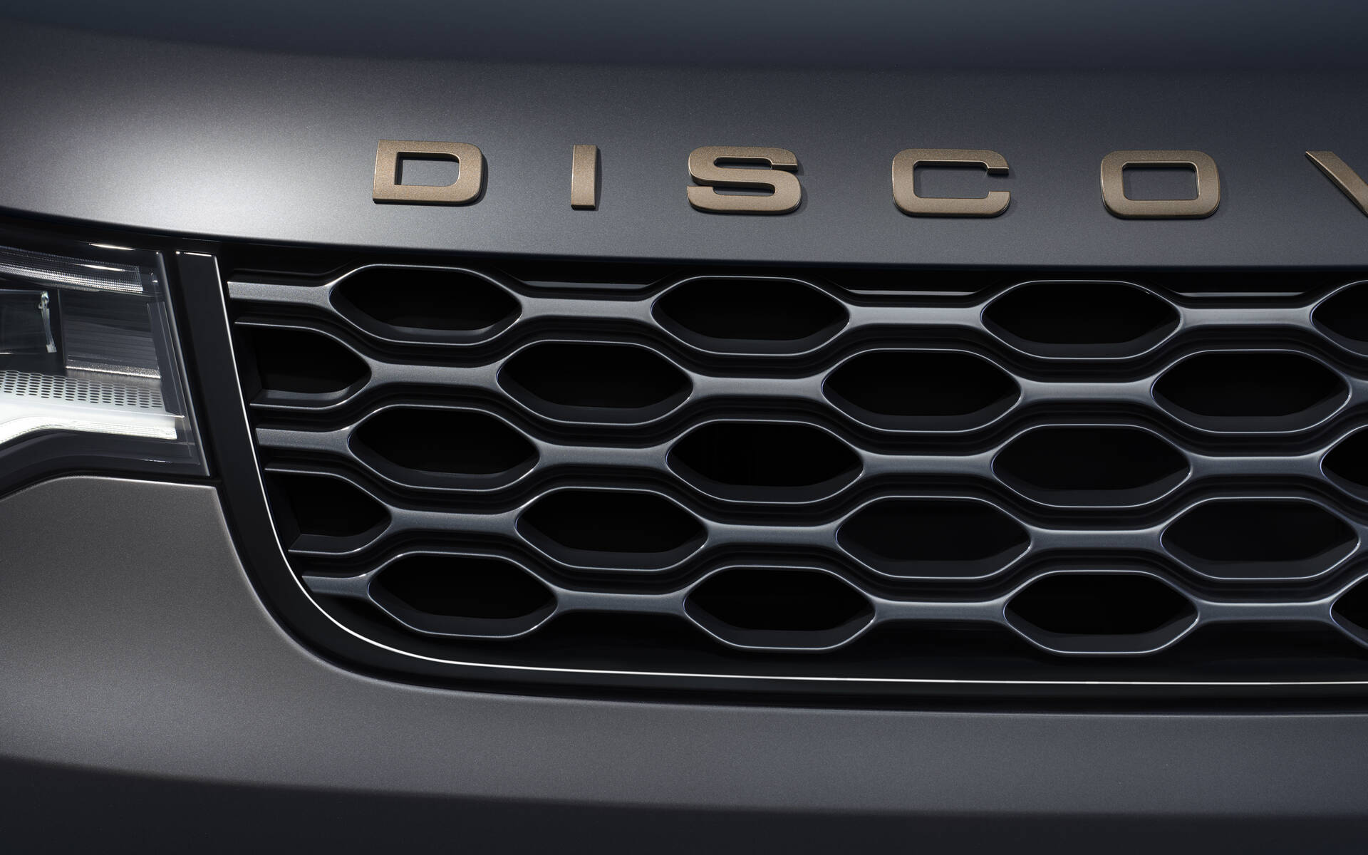 <p>Land Rover Discovery Tempest</p>