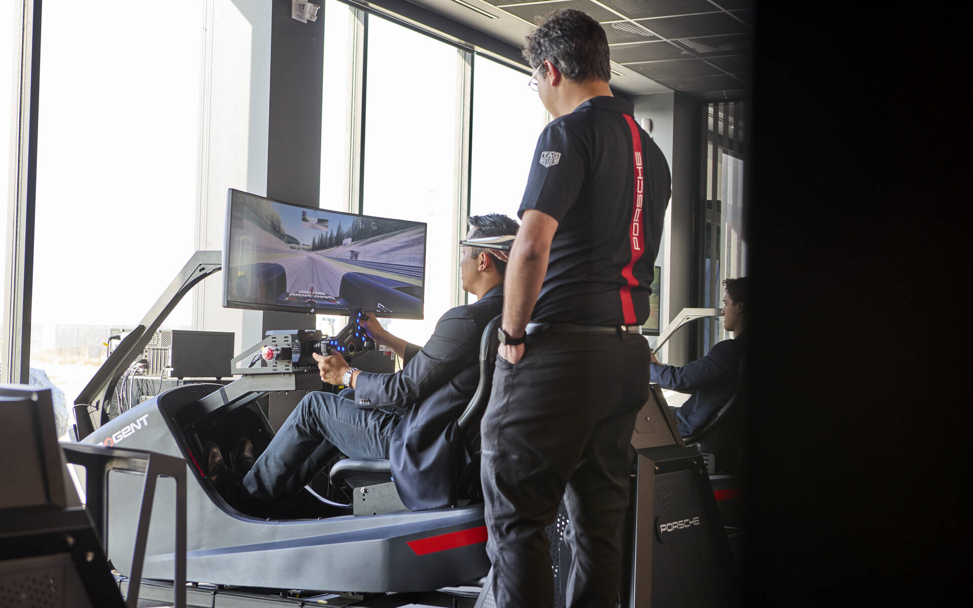 <p>Le Centre d'expérience Porsche de Toronto</p>