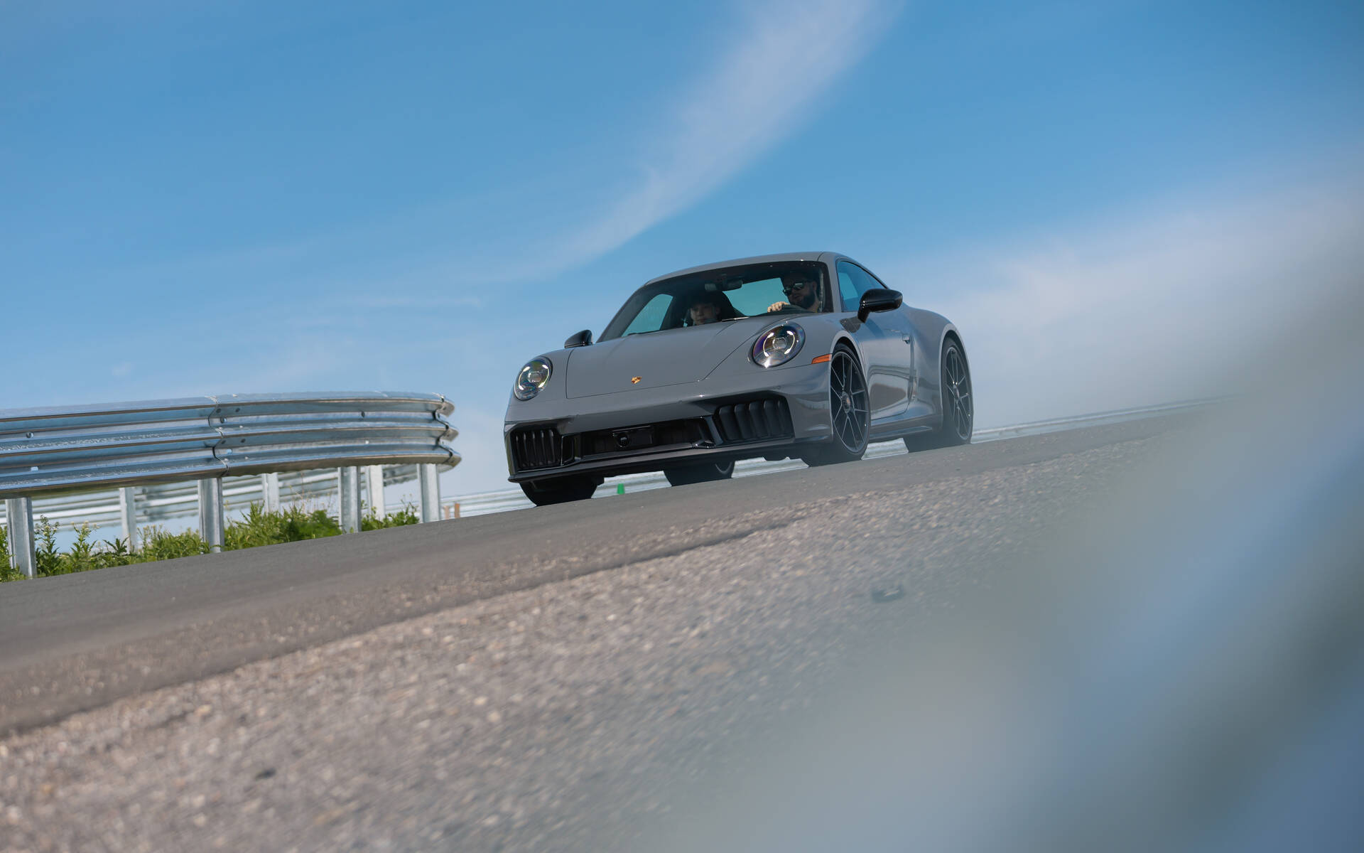 <p>Le Centre d'expérience Porsche de Toronto</p>