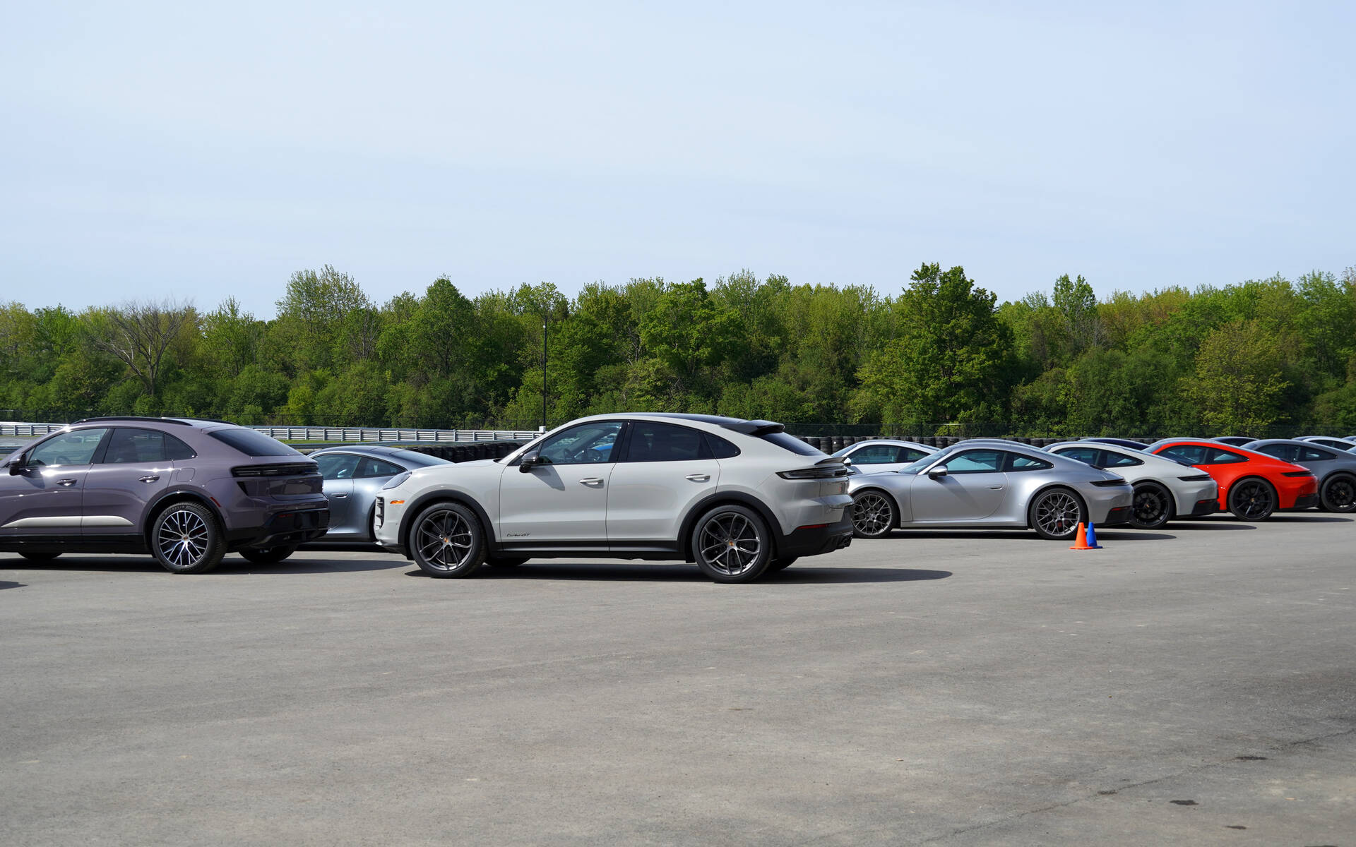 <p>Le Centre d'expérience Porsche de Toronto</p>